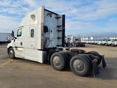 Used 2020 Freightliner Cascadia Detroit Diesel DD15 Semi Truck with Sleeper Cab for sale #875461 - photo 2
