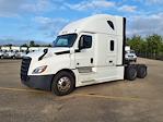 Used 2020 Freightliner Cascadia Detroit Diesel DD15 Semi Truck with Sleeper Cab for sale #875461 - photo 1