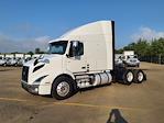 Used 2020 Volvo VNR Volvo D13 Semi Truck for sale #894769 - photo 1