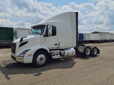 Used 2020 Volvo VNR Volvo D13 Semi Truck for sale #894770 - photo 1