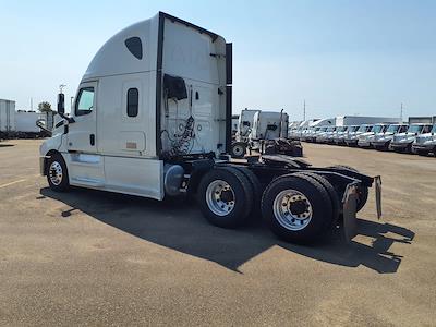 Used 2020 Freightliner Cascadia Detroit Diesel DD15 Semi Truck with Sleeper Cab for sale #894889 - photo 2