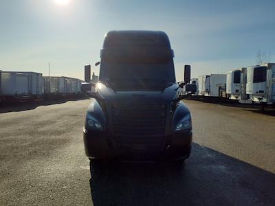 Used 2020 Freightliner Cascadia Detroit Diesel DD15 Semi Truck with Sleeper Cab for sale #896497 - photo 2