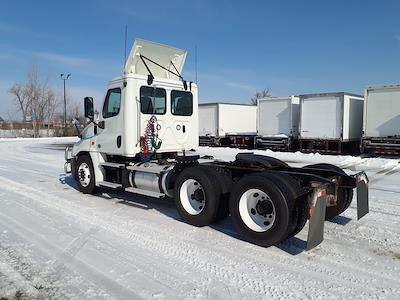 Used 2020 Freightliner Cascadia - photo 1