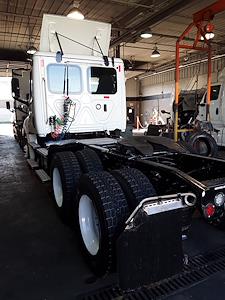 Used 2020 Freightliner Cascadia Detroit Diesel DD15 Semi Truck for sale #243037 - photo 2