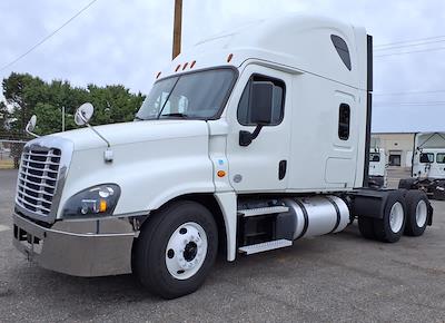 Used 2020 Freightliner Cascadia Detroit Diesel DD15 Semi Truck with Sleeper Cab for sale #272075 - photo 1