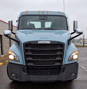 Used 2021 Freightliner Cascadia Detroit DD13 Semi Truck for sale #294418 - photo 2