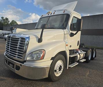 Used 2016 Freightliner Cascadia Cummins ISX Semi Truck for sale #381714 - photo 1