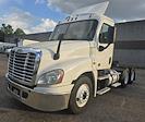 Used 2016 Freightliner Cascadia Cummins ISX Semi Truck for sale #381714 - photo 1