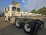 Used 2016 Freightliner Cascadia Cummins ISX Semi Truck for sale #381714 - photo 2