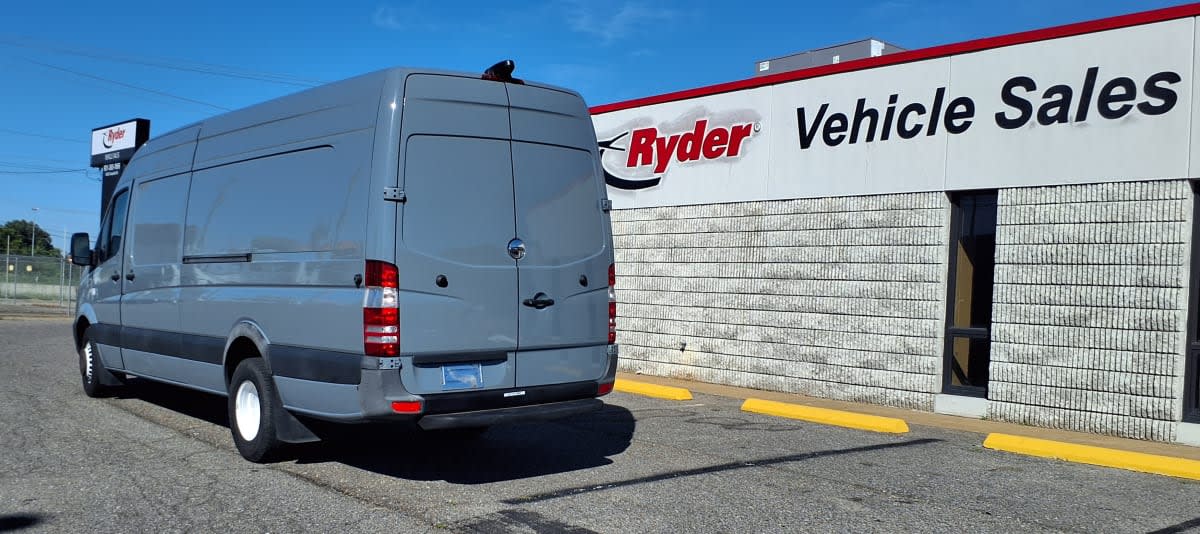 Used 2016 Freightliner Sprinter 3500 - photo 8