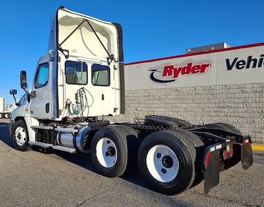 Used 2019 Freightliner Cascadia Detroit Diesel DD15 Semi Truck for sale #862669 - photo 2