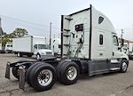 Used 2020 Freightliner Cascadia Detroit Diesel DD15 Semi Truck with Sleeper Cab for sale #877561 - photo 4