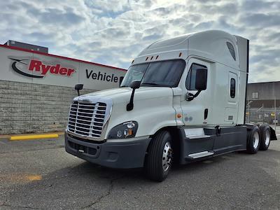 Used 2020 Freightliner Cascadia - photo 1