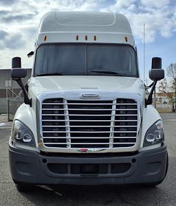 Used 2020 Freightliner Cascadia - photo 1