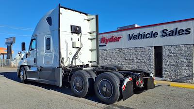 Used 2020 Freightliner Cascadia Detroit Diesel DD15 Semi Truck with Sleeper Cab for sale #877564 - photo 2