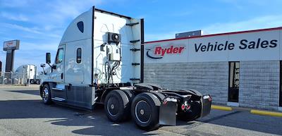 Used 2020 Freightliner Cascadia Detroit Diesel DD15 Semi Truck with Sleeper Cab for sale #877573 - photo 2