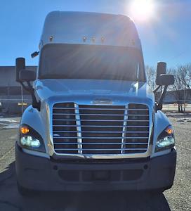 Used 2020 Freightliner Cascadia - photo 1