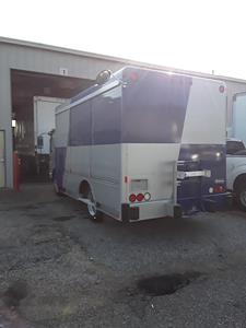 Used 2019 Isuzu NRR Beverage Truck for sale #879708 - photo 2