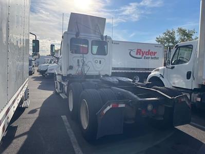 Used 2019 Freightliner Cascadia Detroit DD13 Semi Truck for sale #277030 - photo 2