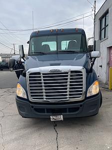 Used 2017 Freightliner Cascadia Detroit DD13 Semi Truck for sale #673089 - photo 2