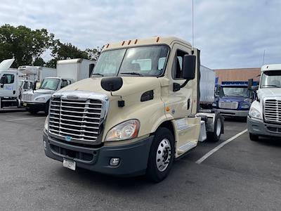 Used 2017 Freightliner Cascadia Detroit DD13 Semi Truck for sale #679887 - photo 1