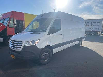 Used 2019 Freightliner Sprinter 3500 Empty Cargo Van for sale #864442 - photo 1
