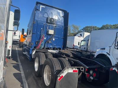 Used 2019 Freightliner Cascadia Detroit Diesel DD15 Semi Truck with Sleeper Cab for sale #865053 - photo 2