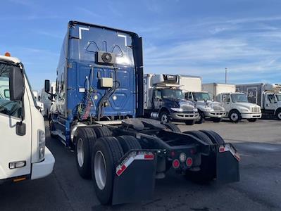 Used 2020 Freightliner Cascadia Detroit Diesel DD15 Semi Truck with Sleeper Cab for sale #865095 - photo 2