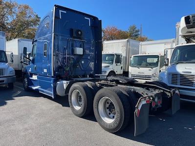 Used 2020 Freightliner Cascadia Detroit Diesel DD15 Semi Truck with Sleeper Cab for sale #865101 - photo 2