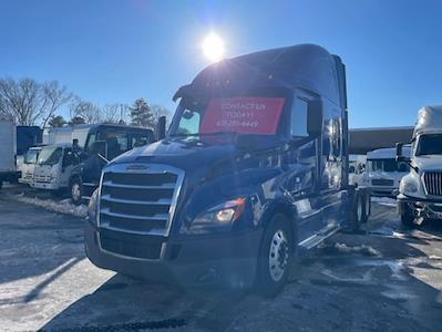 Used 2020 Freightliner Cascadia Detroit Diesel DD15 Semi Truck with Sleeper Cab for sale #865105 - photo 1