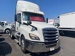 Used 2019 Freightliner Cascadia Detroit Diesel DD15 Semi Truck for sale #870513 - photo 4