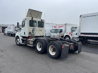 Used 2019 Freightliner Cascadia Detroit DD13 Semi Truck for sale #876646 - photo 2