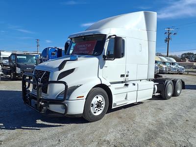 Used 2020 Volvo VNR Volvo D13 Semi Truck for sale #243529 - photo 1