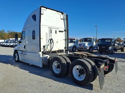 Used 2017 Freightliner Cascadia Cummins ISX Semi Truck with Sleeper Cab for sale #659221 - photo 2