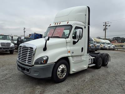 Used 2018 Freightliner Cascadia Cummins X15 Semi Truck for sale #684196 - photo 1