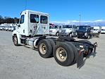 Used 2018 Freightliner Cascadia Detroit Diesel DD15 Semi Truck for sale #763265 - photo 2