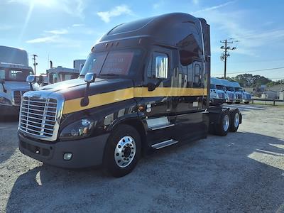 Used 2020 Freightliner Cascadia Detroit Diesel DD15 Semi Truck with Sleeper Cab for sale #879910 - photo 1