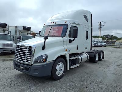 Used 2020 Freightliner Cascadia Detroit Diesel DD15 Semi Truck with Sleeper Cab for sale #880098 - photo 1