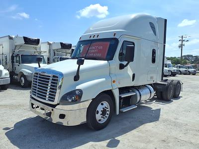 Used 2020 Freightliner Cascadia Detroit Diesel DD15 Semi Truck with Sleeper Cab for sale #881163 - photo 1