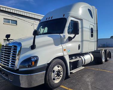 Used 2020 Freightliner Cascadia Detroit Diesel DD15 Semi Truck with Sleeper Cab for sale #238845 - photo 1