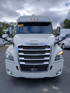 Used 2020 Freightliner Cascadia Detroit Diesel DD15 Semi Truck with Sleeper Cab for sale #265434 - photo 1