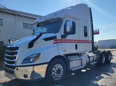 Used 2020 Freightliner Cascadia Detroit DD13 Semi Truck with Sleeper Cab for sale #274445 - photo 1