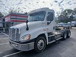Used 2017 Freightliner Cascadia Cummins ISX Semi Truck for sale #664396 - photo 1