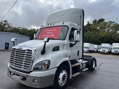 Used 2017 Freightliner Cascadia Detroit DD13 Semi Truck for sale #665181 - photo 1