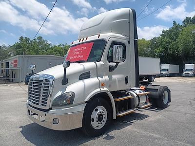 Used 2018 Freightliner Cascadia Detroit DD13 Semi Truck for sale #683717 - photo 1
