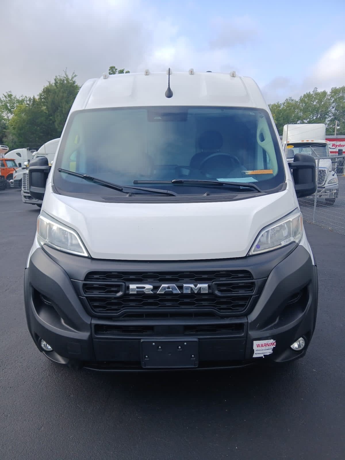 Used 2023 Ram ProMaster 2500 - photo 2