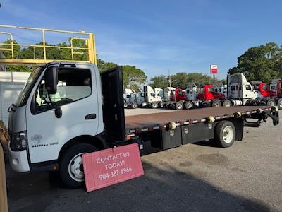 Used 2018 Hino 195 Single Cab Flatbed Truck for sale #771971 - photo 1
