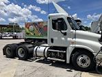 Used 2018 Freightliner Cascadia Detroit DD13 Semi Truck for sale #776247 - photo 3