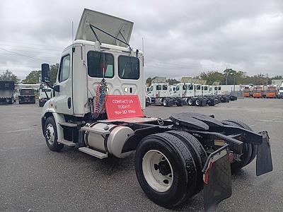 Used 2018 Freightliner Cascadia Detroit DD13 Semi Truck for sale #778145 - photo 2
