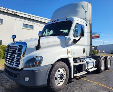 Used 2019 Freightliner Cascadia Detroit DD13 Semi Truck for sale #791133 - photo 1